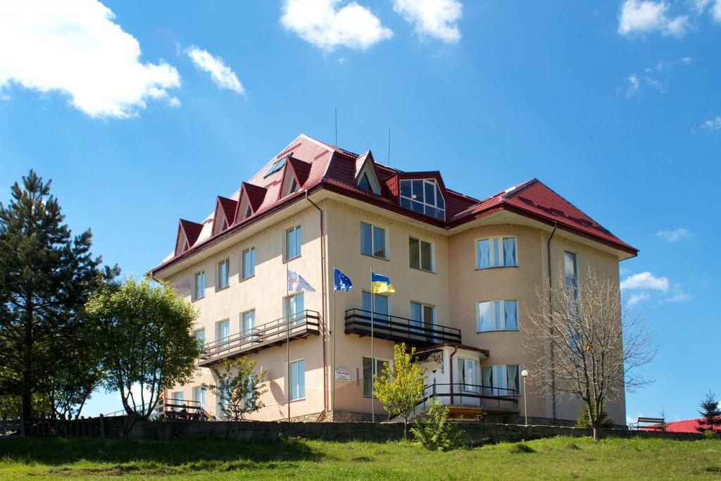 Kamyanka Hotel Mizhhirya  Ngoại thất bức ảnh